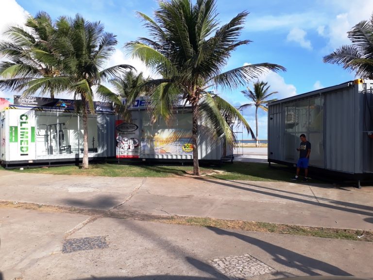 Ocupações indevidas na Orla de Atalaia