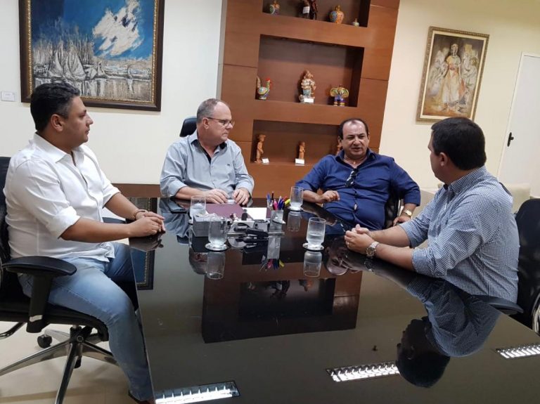 Valmir Monteiro se reúne com o Governador Belivaldo Chagas para solucionar falta de água em Lagarto