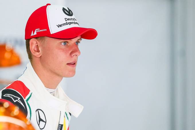 Mick Schumacher ingressa na academia de jovens pilotos da Ferrari