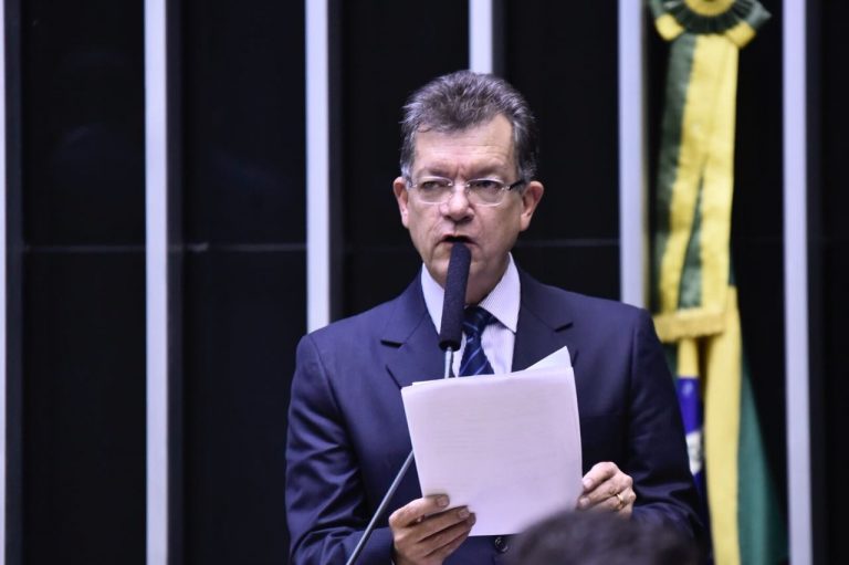 Laércio consegue liberação de quase 1 milhão para cinco municípios