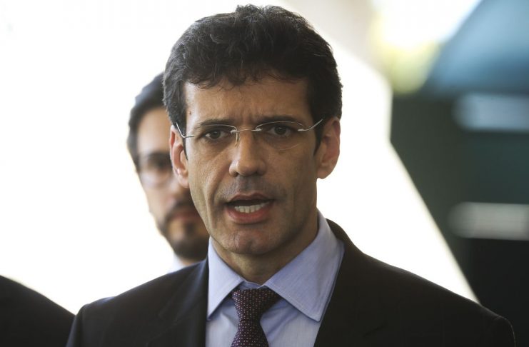 O futuro ministro do Turismo no governo de Jair Bolsonaro, deputado federal Marcelo Álvaro Antônio, fala à imprensa, no CCBB.