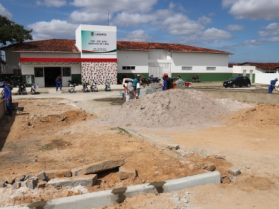 Iniciadas as obras da Praça Valdicéio Martins, no conjunto Albano Franco