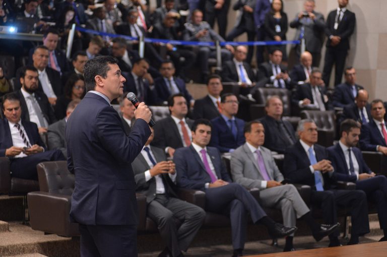 Moro apresenta a governadores projeto anticorrupção e anticrime com alterações em 14 leis