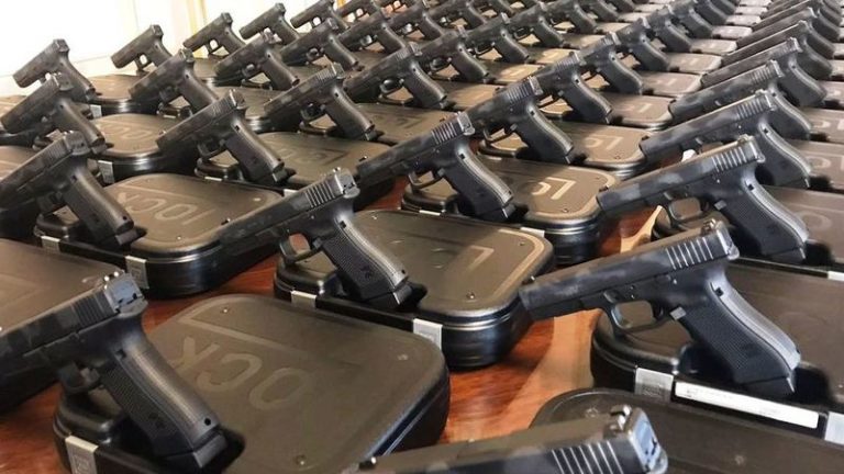 Governo entregará 400 pistolas Glock às Polícias Militar e Civil