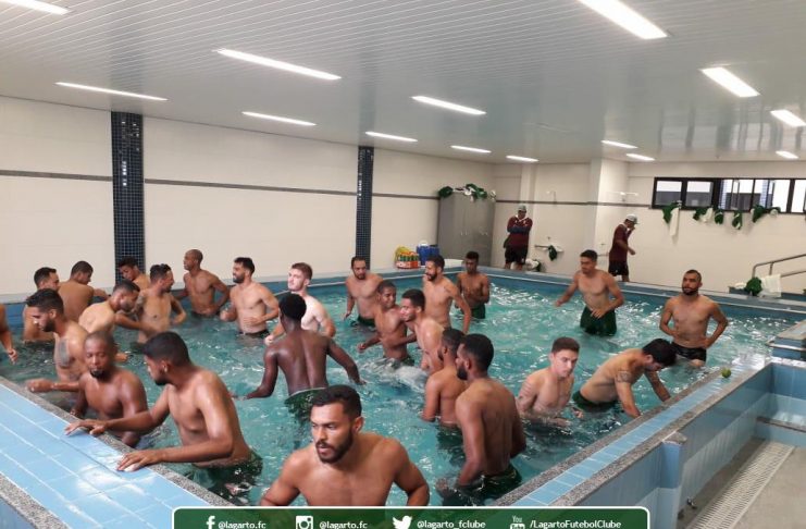 BBDD0383-5E97-429A-AE3F-C12253A33500