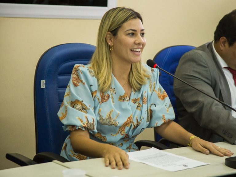 Hilda Ribeiro faz mudança em 15 secretarias municipais