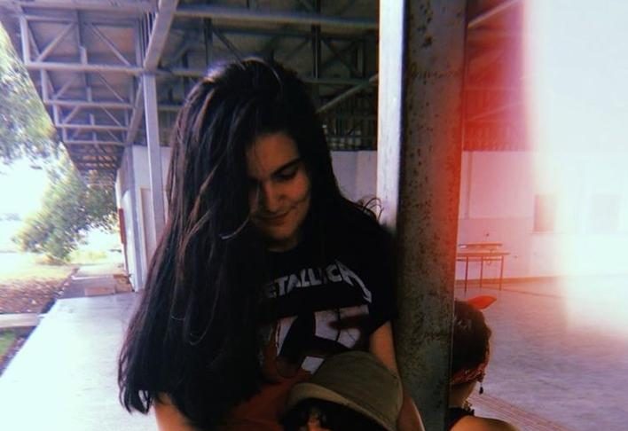 Nesse mês tão importante, o Sarau Especial para as mulheres é feito por elas: duas piscianas, duas poetisas, duas organizadoras de sarau, duas mulheres, duas amigas.