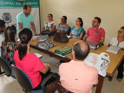 Prefeitura de Lagarto orienta diretores de escolas como usar verbas federais