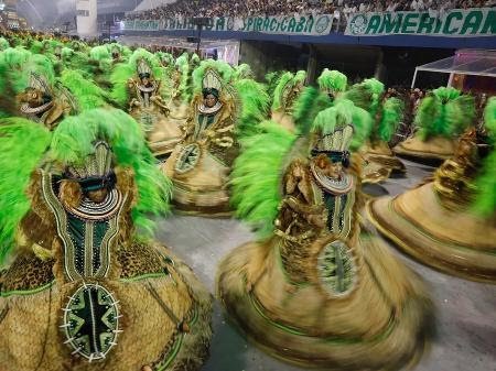 mancha-verde-e-a-terceira-escola-de-samba-a-desfilar-no-carnaval-de-sp-1551506045526_v2_450x337