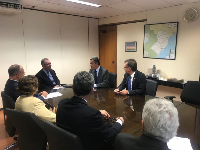 Ministro anuncia criação de comitê para ampliar concorrência do gás