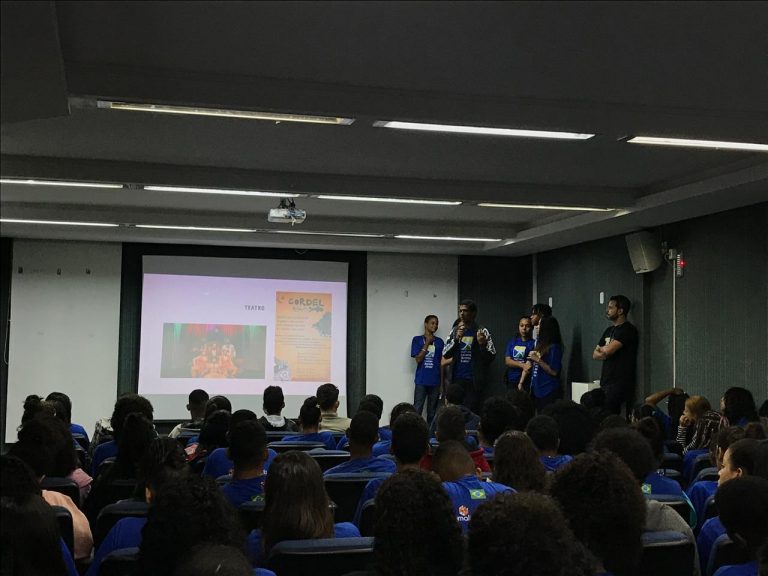 Projeto mobiliza estudantes a produzir e valorizar o cordel sergipano