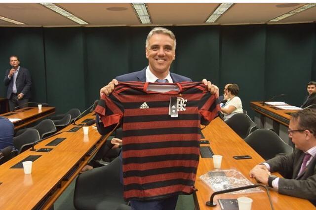 Fábio Reis se reúne com diretor executivo do Flamengo