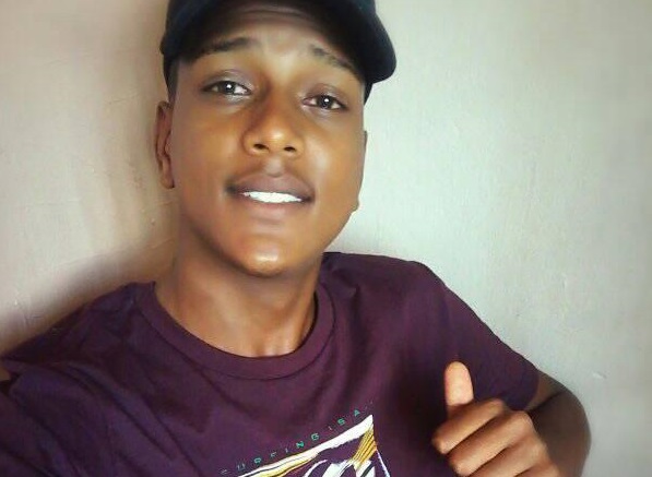 Adolescente de 16 anos esfaqueado na porta de escola morre no Huse