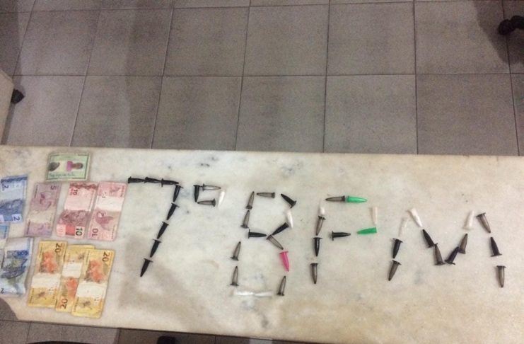 Material apreendido no bairro Pratas