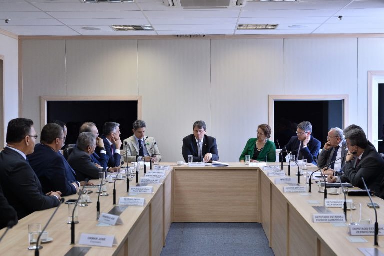 Fábio Reis participa de reunião com ministro da Infraestrutura