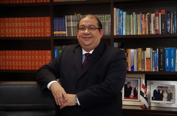 Evanio Moura é conhecido por sua atuação no direito político