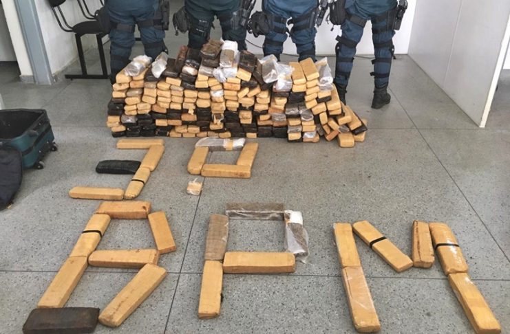 Drogas estavam em posse de um casal de namorados