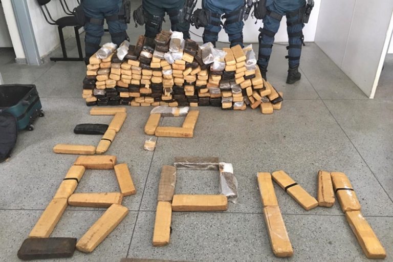 Policiais militares apreendem 187 Kg de maconha em Itabaiana