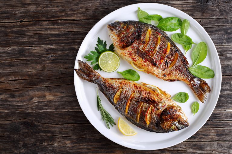 Confira os principais benefícios de uma dieta rica em peixe para a saúde
