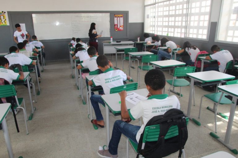 Prefeitura de Lagarto emite alerta aos pais de alunos: “Fora da escola não pode!”