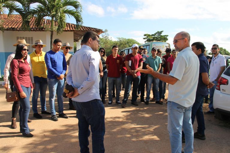 Perímetro irrigado de Lagarto recebe visita de estudantes de Agronomia da Bahia