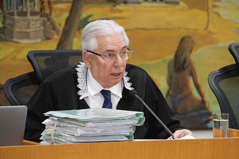 Pai de Gustinho Ribeiro assumirá a Presidência do Tribunal de Contas do Estado