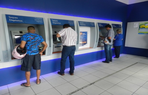 Saque do abono salarial vai até 28 de junho; veja se você tem direito