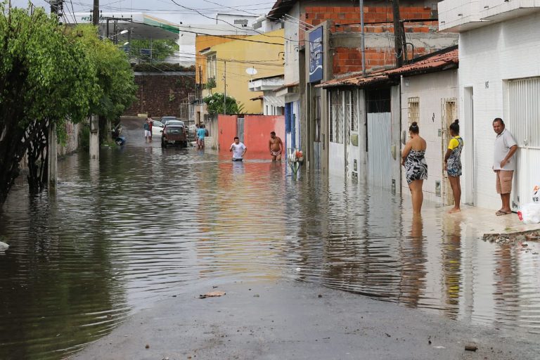 Desastres naturais deixam 48 cidades em estado de emergência