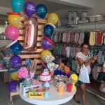Povo comprando