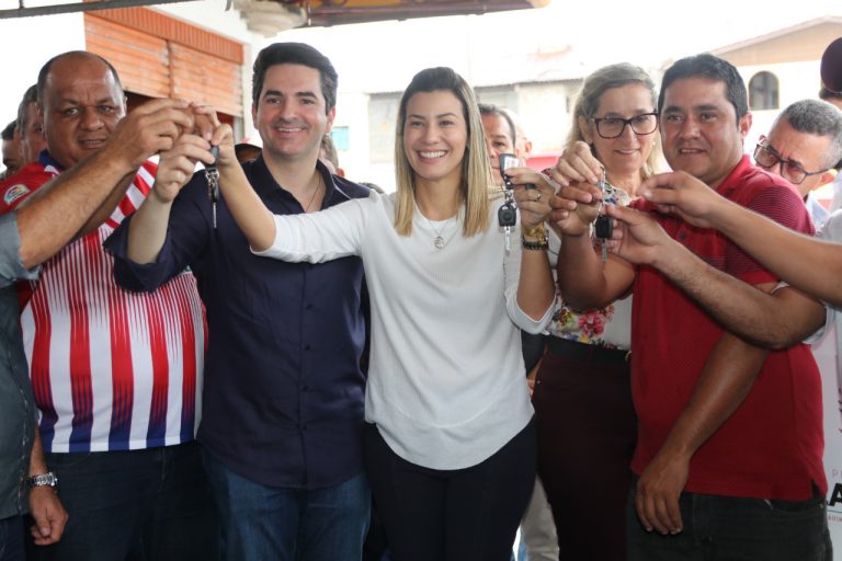 Lagartenses recebem três ambulâncias e caminhonete ‘fumacê’ da Prefeitura de Lagarto