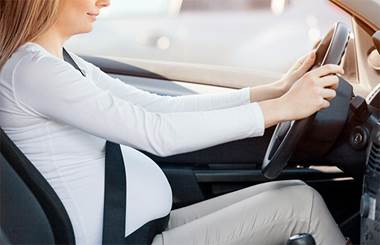 Gestação: É permitido dirigir grávida?