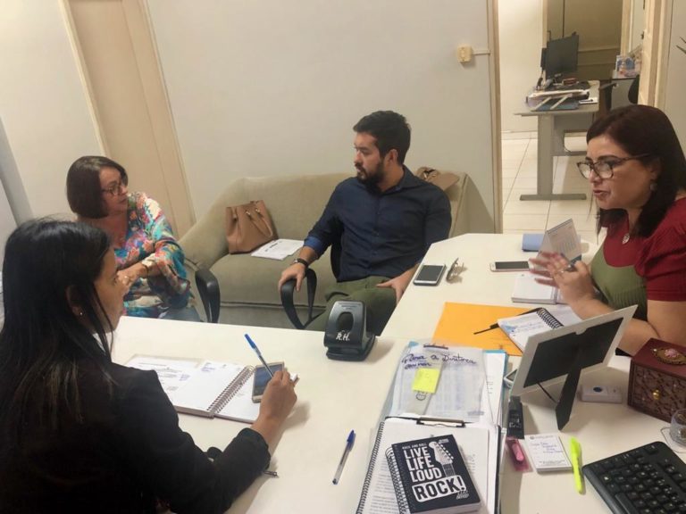 Secretarias de Educação do Estado e do Município se alinham para corrigir distorção idade/série