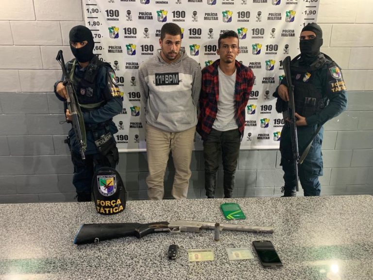 PM resgata refém, prende assaltantes e recupera caminhão roubado em Tobias Barreto