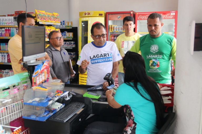 Prefeitura fecha parcerias para melhorar renda dos catadores de material reciclável
