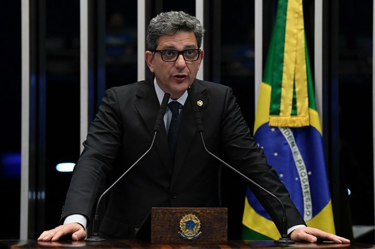 TCE/SE interpelará judicialmente o senador Rogério Carvalho