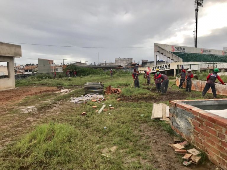 Após quase dois meses, obras do Estádio Paulo Barreto de Menezes são retomadas
