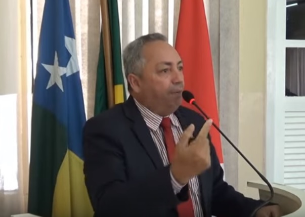 Zé do Perfume: Eles cortam quem quer ajudar a administração