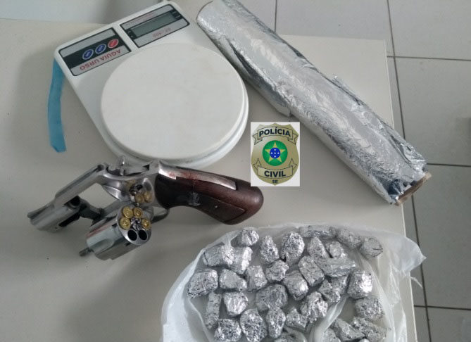 Material apreendido na operação
