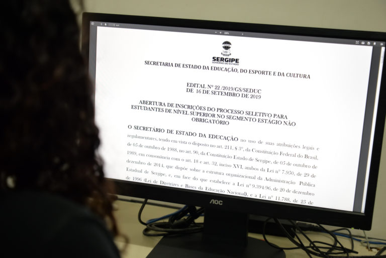 Seduc abre vagas de estágio para estudantes dos ensinos médio e superior