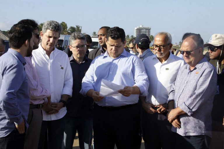 Em Sergipe, presidente da república anuncia apoio para combate às manchas no litoral