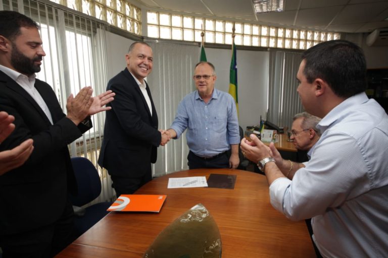 Governo do Estado e Gol assinam acordo que garante novos voos para Sergipe