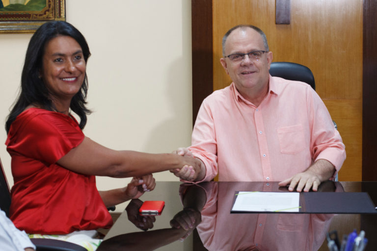 Belivaldo recebe alta e Eliane segue no comando do Estado
