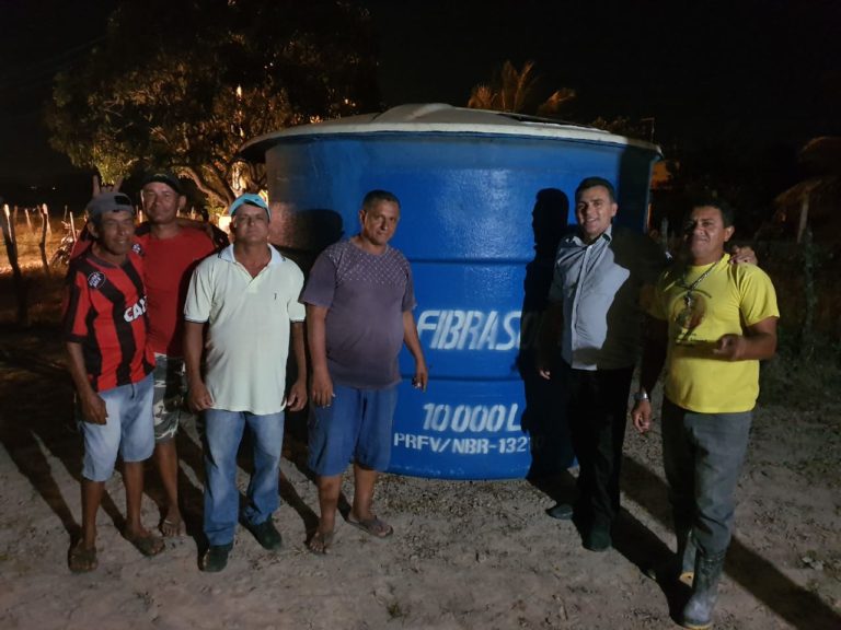 Fábio e Sérgio Reis garantem abastecimento de água no povoado Carcará