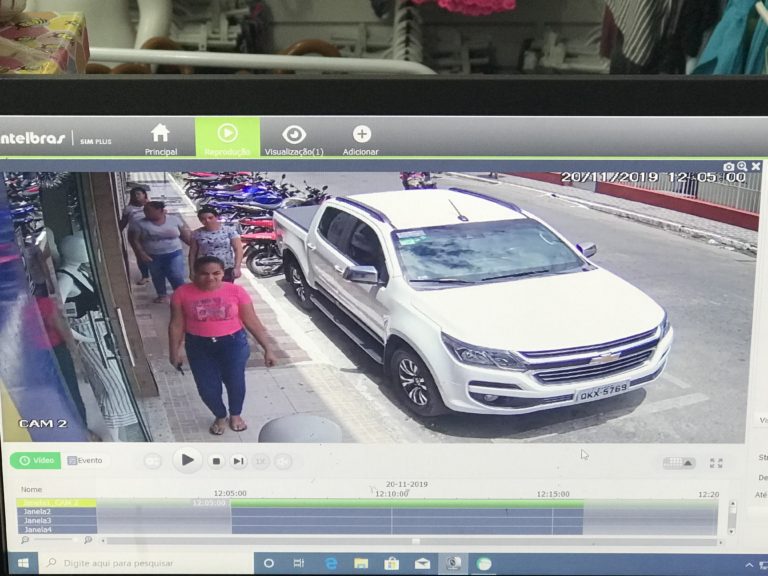 Mulheres são filmadas furtando loja no centro de Lagarto