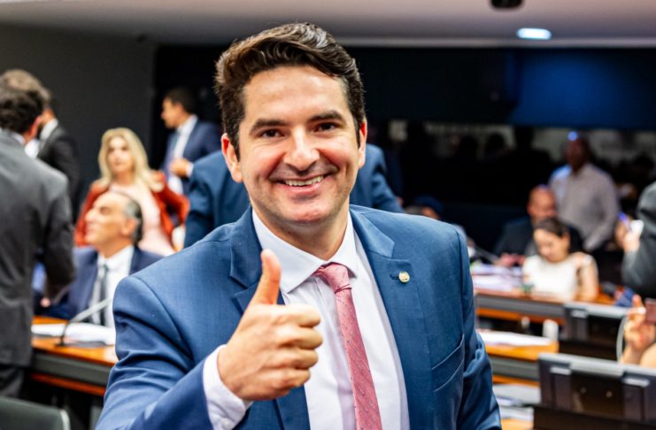 F5FE8043-26ED-46BC-BEDA-B40B34B775EB