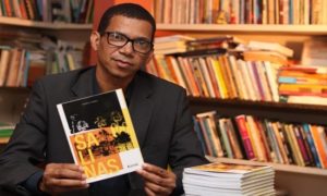 Jornalista sergipano, Marco Vieira, lança livro no dia 13