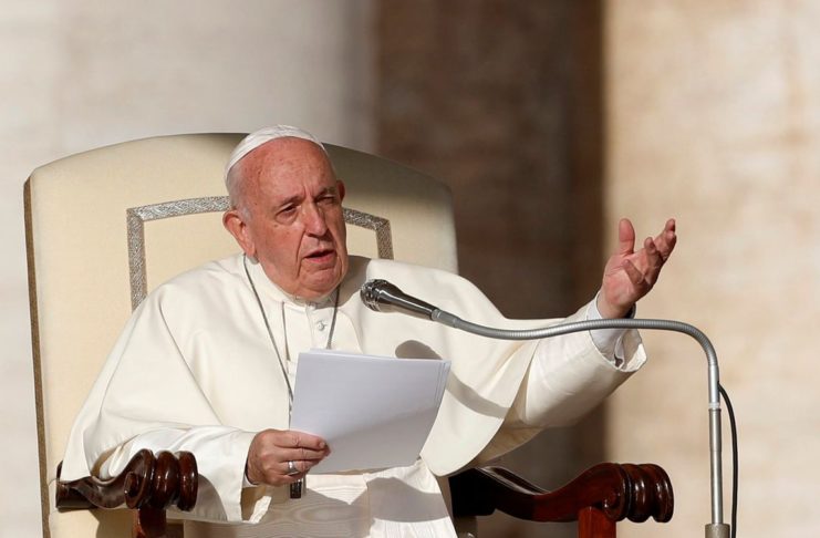 O Papa Francisco participa da audiência geral semanal no Vaticano,