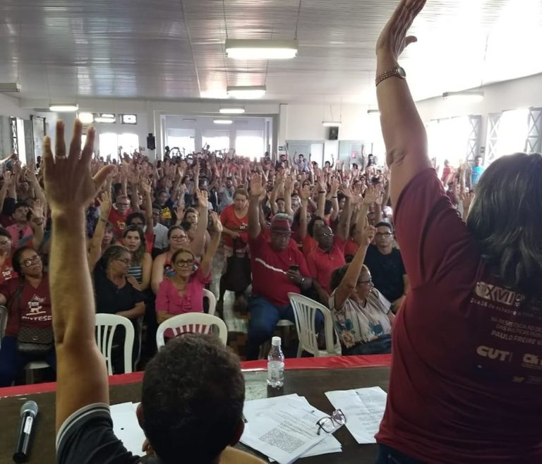 SINTESE encerra a greve dos professores da rede estadual