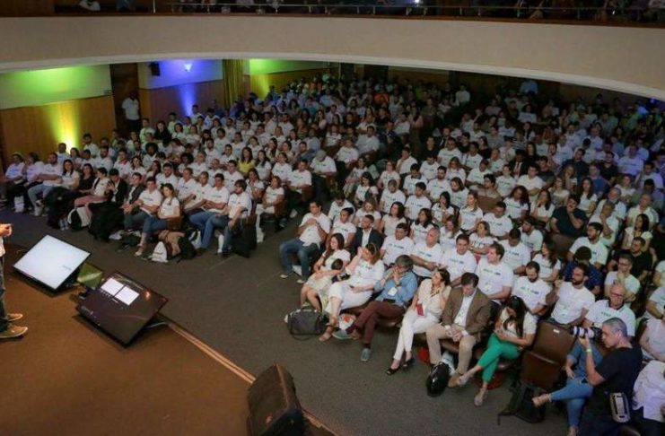 DBB11027-520C-47A2-9BB5-54FF4325C057