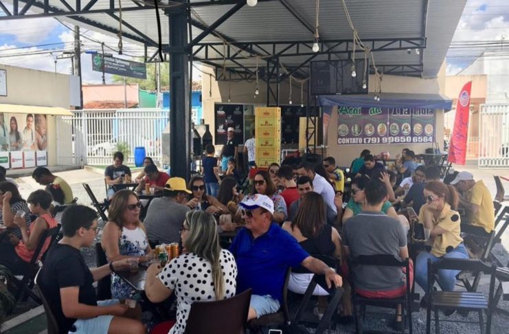 Deputada esteve acompanhada de amigos e correligionários